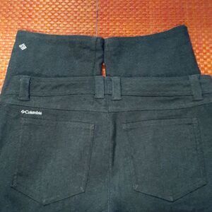 Columbia Women's Straight Leg Jean's 6 Excellent Condition